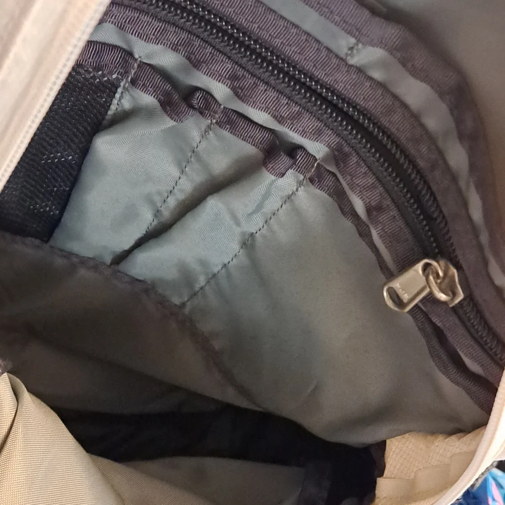 FINAL PRICE The North Face Unisex Black and Cream Athletic Backpack